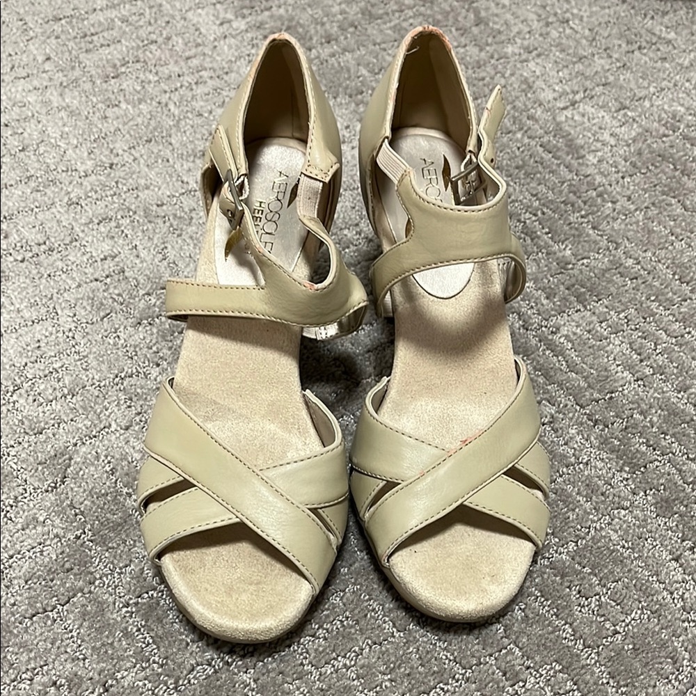 Aerosoles Women's Beige Strappy Sandals